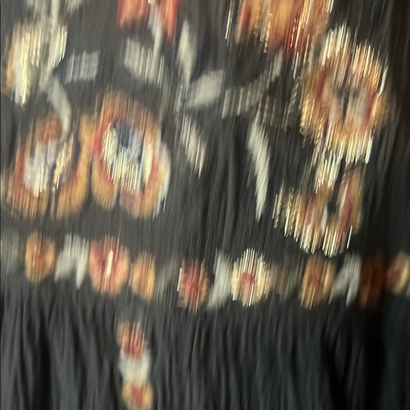 #28 American Eagle Boho Top Floral Embroidered Grey with Bell sleeves Sz M - Picture 6 of 13